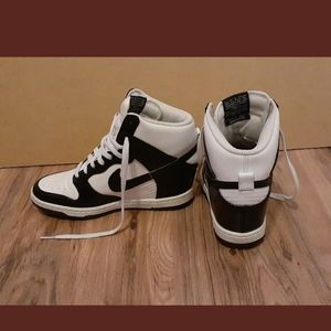 Nike Dunk Sky Hi Wedge Sneaker